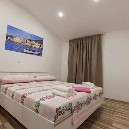 Apartment Dalmatia Kastela Ngoại thất bức ảnh