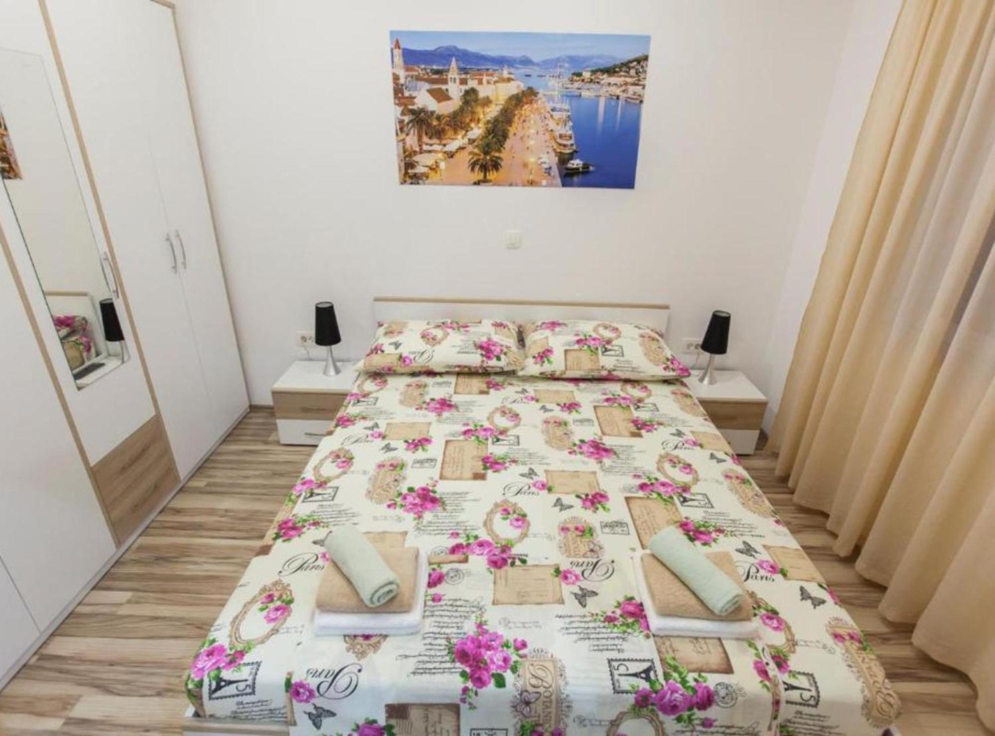 Apartment Dalmatia Kastela Ngoại thất bức ảnh