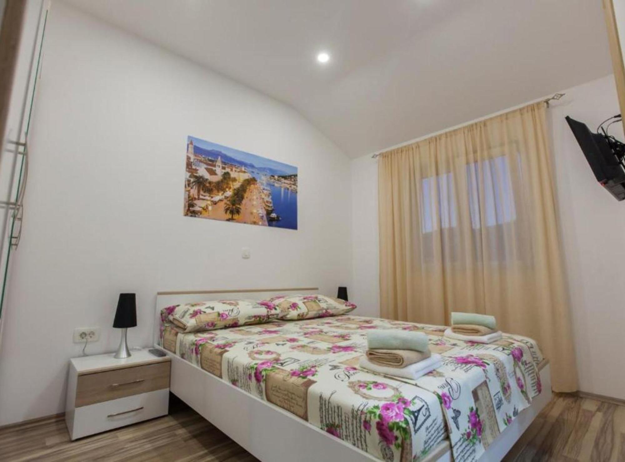 Apartment Dalmatia Kastela Ngoại thất bức ảnh