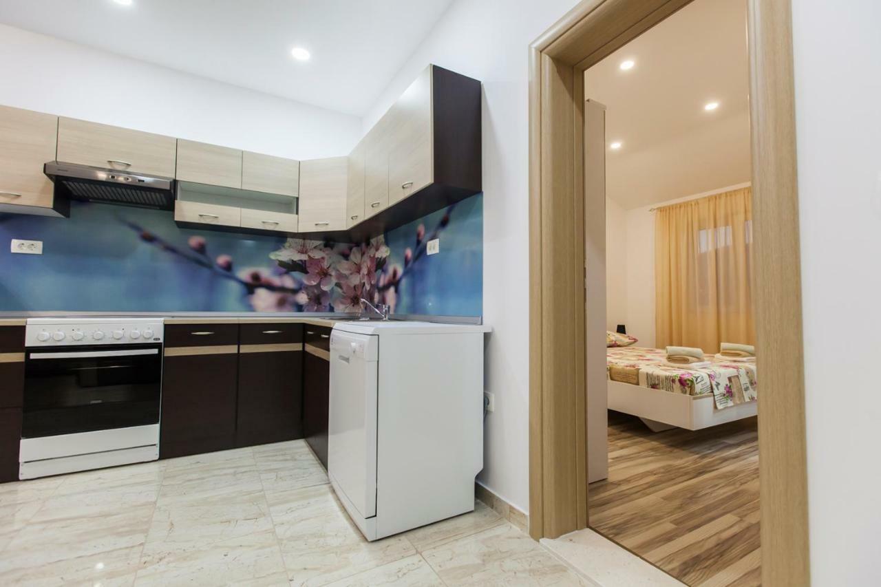 Apartment Dalmatia Kastela Ngoại thất bức ảnh