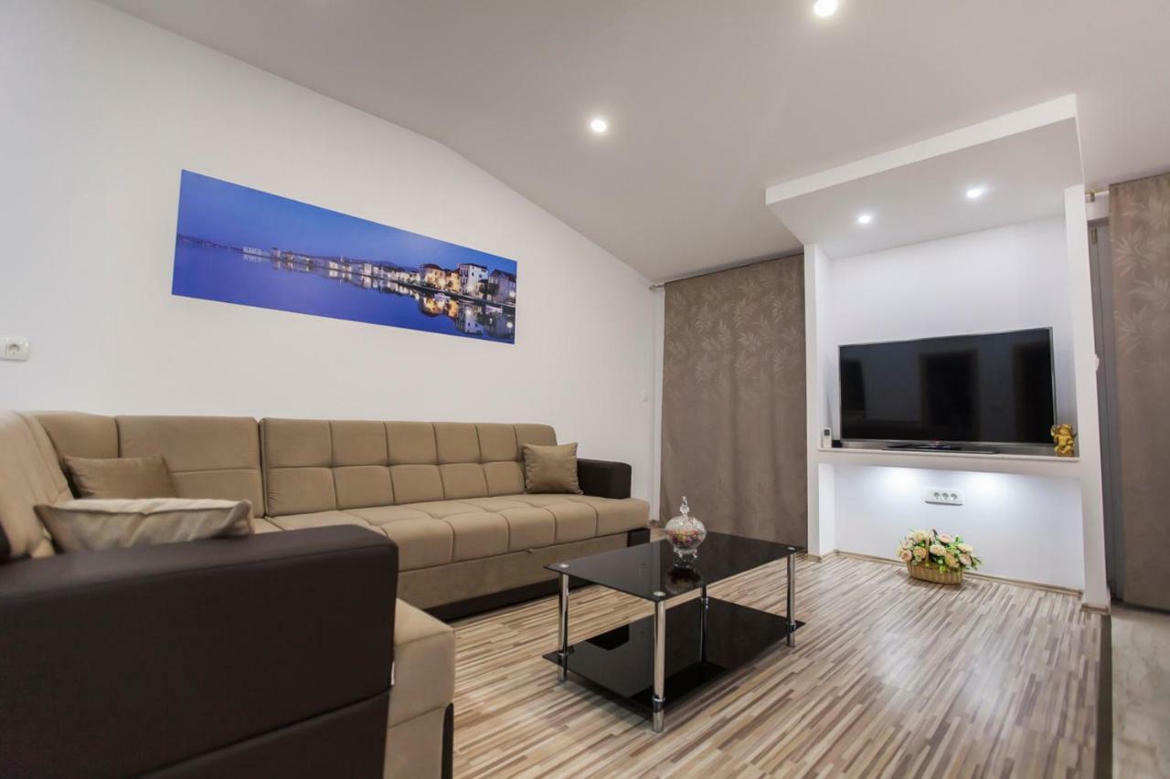 Apartment Dalmatia Kastela Ngoại thất bức ảnh