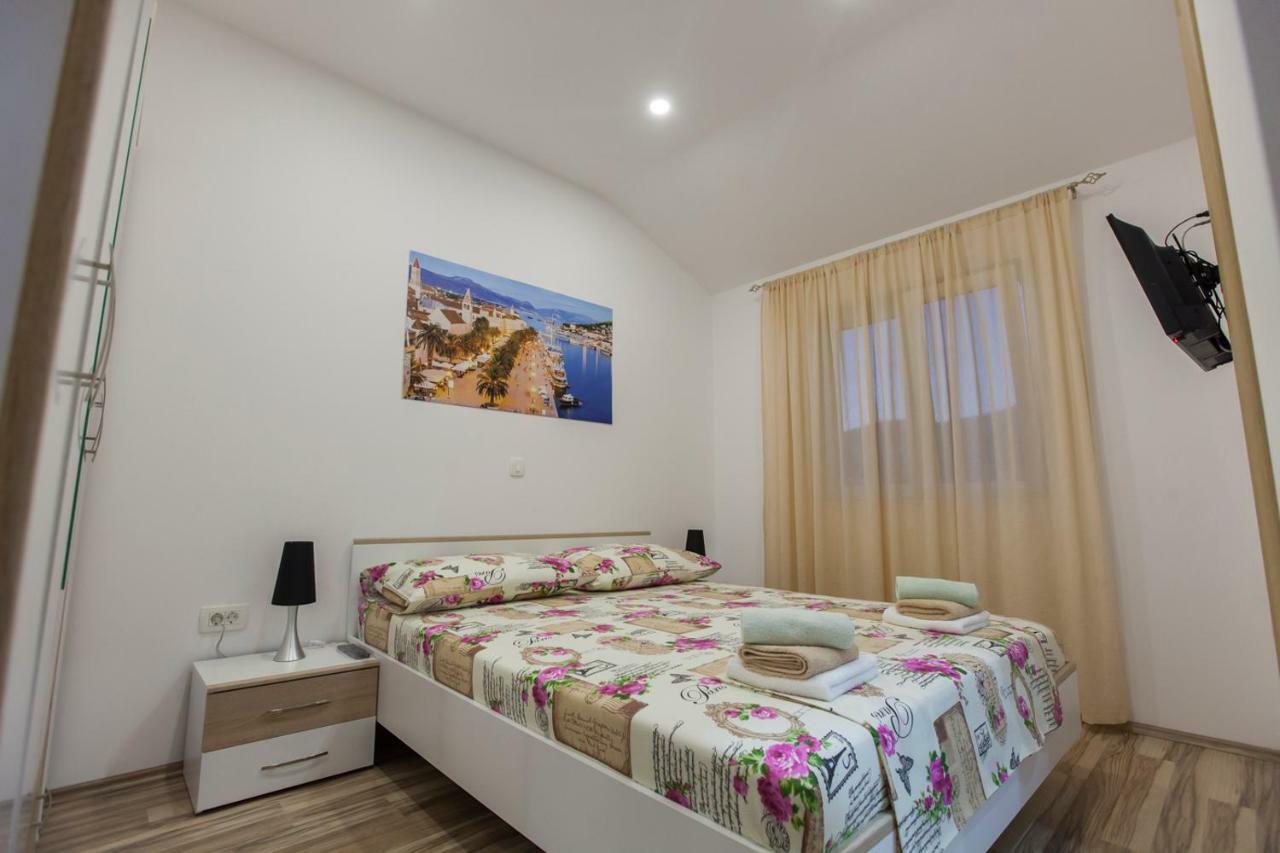 Apartment Dalmatia Kastela Ngoại thất bức ảnh
