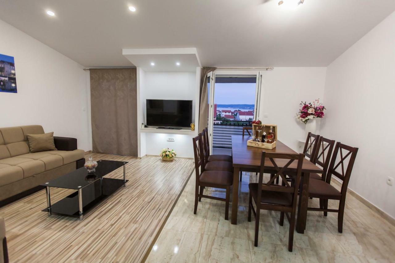 Apartment Dalmatia Kastela Ngoại thất bức ảnh
