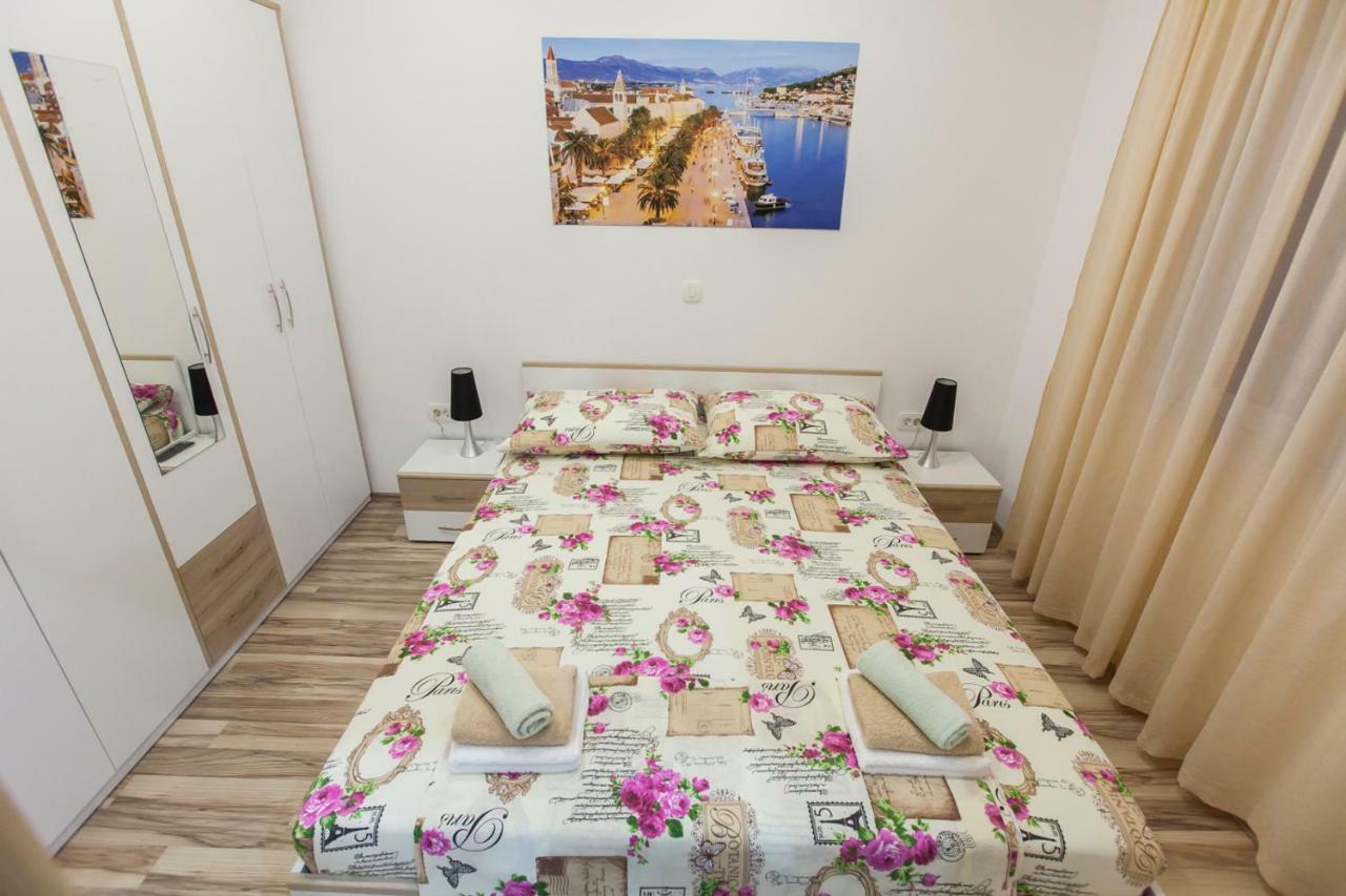 Apartment Dalmatia Kastela Ngoại thất bức ảnh